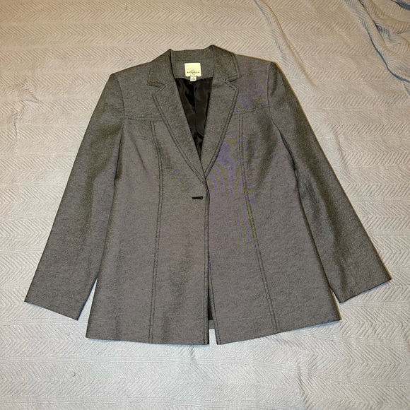 Anne Klein II Charcoal 2 Piece Suit - Picture 5 of 11